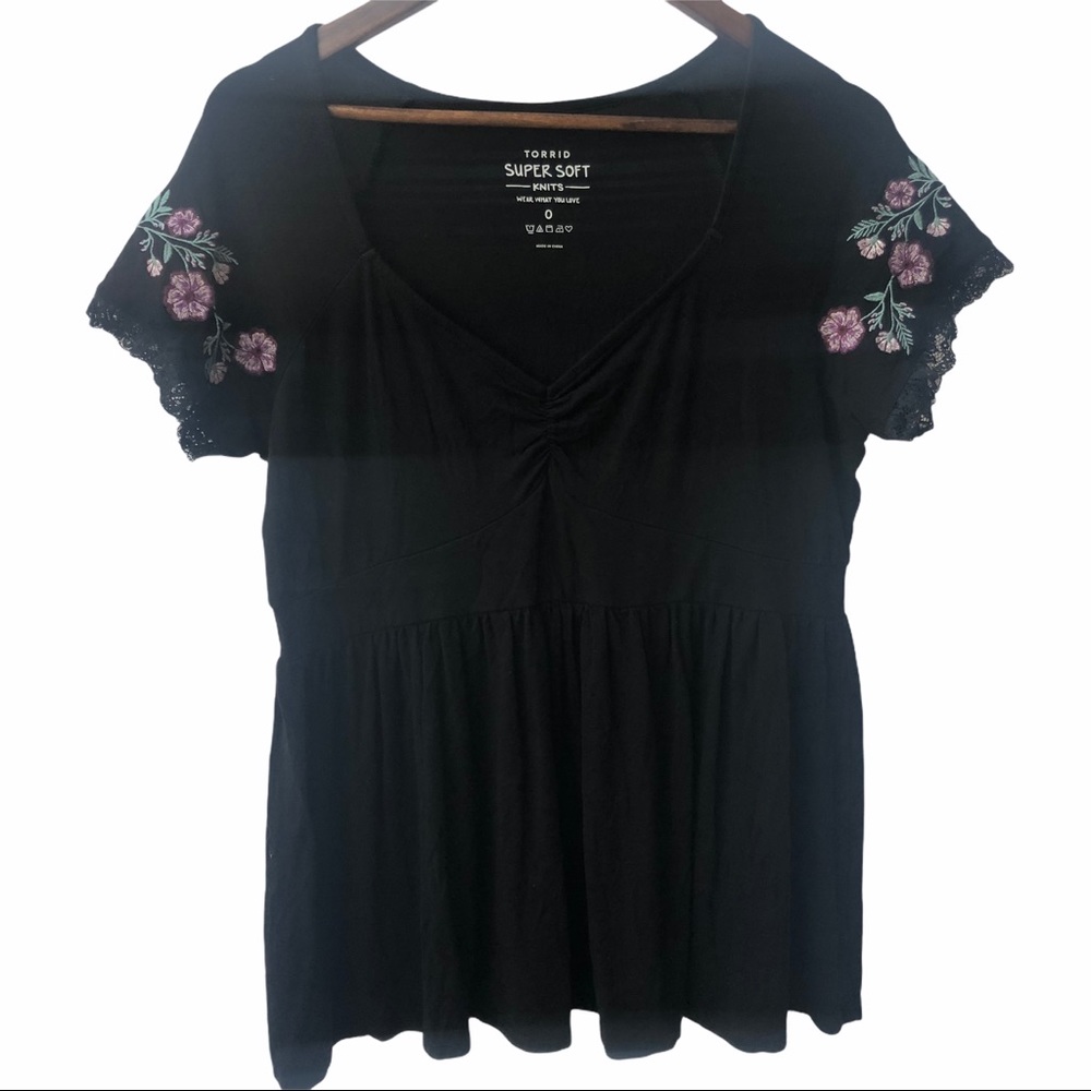 Torrid Lace & Embroidered Floral Shirt